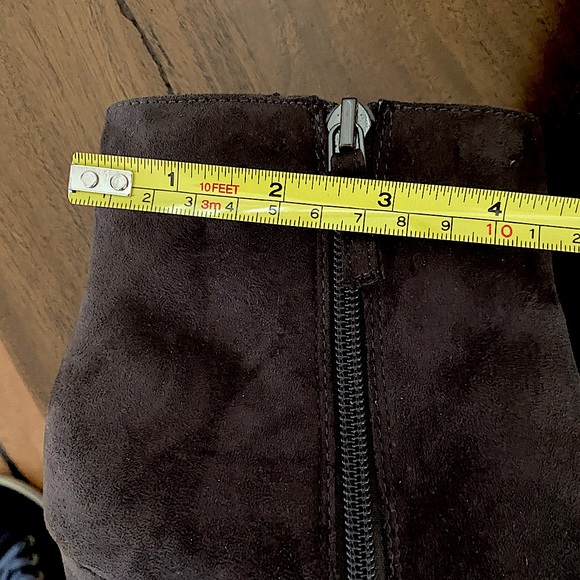 Isaac Mizrahi - Cutest booties ISO fashion oriented owner! - Picture 3 of 8